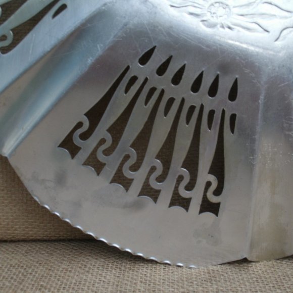 Vintage Farber & Shlevin Poinsettia Aluminum Serving Tray - Picture 11 of 16